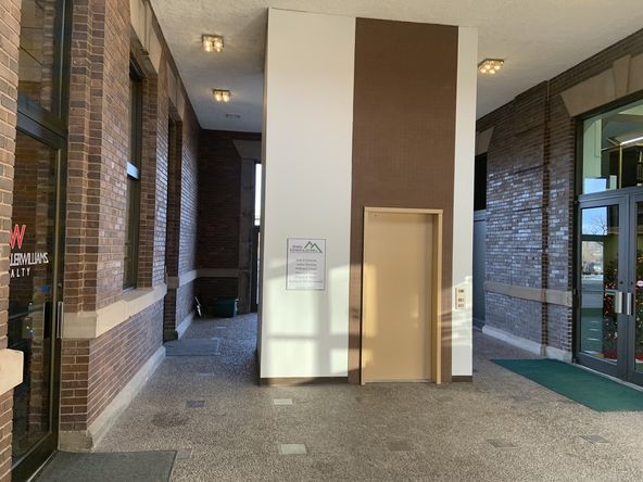 Office For Lease: 2 Railroad Sq, Great Falls, MT 59401